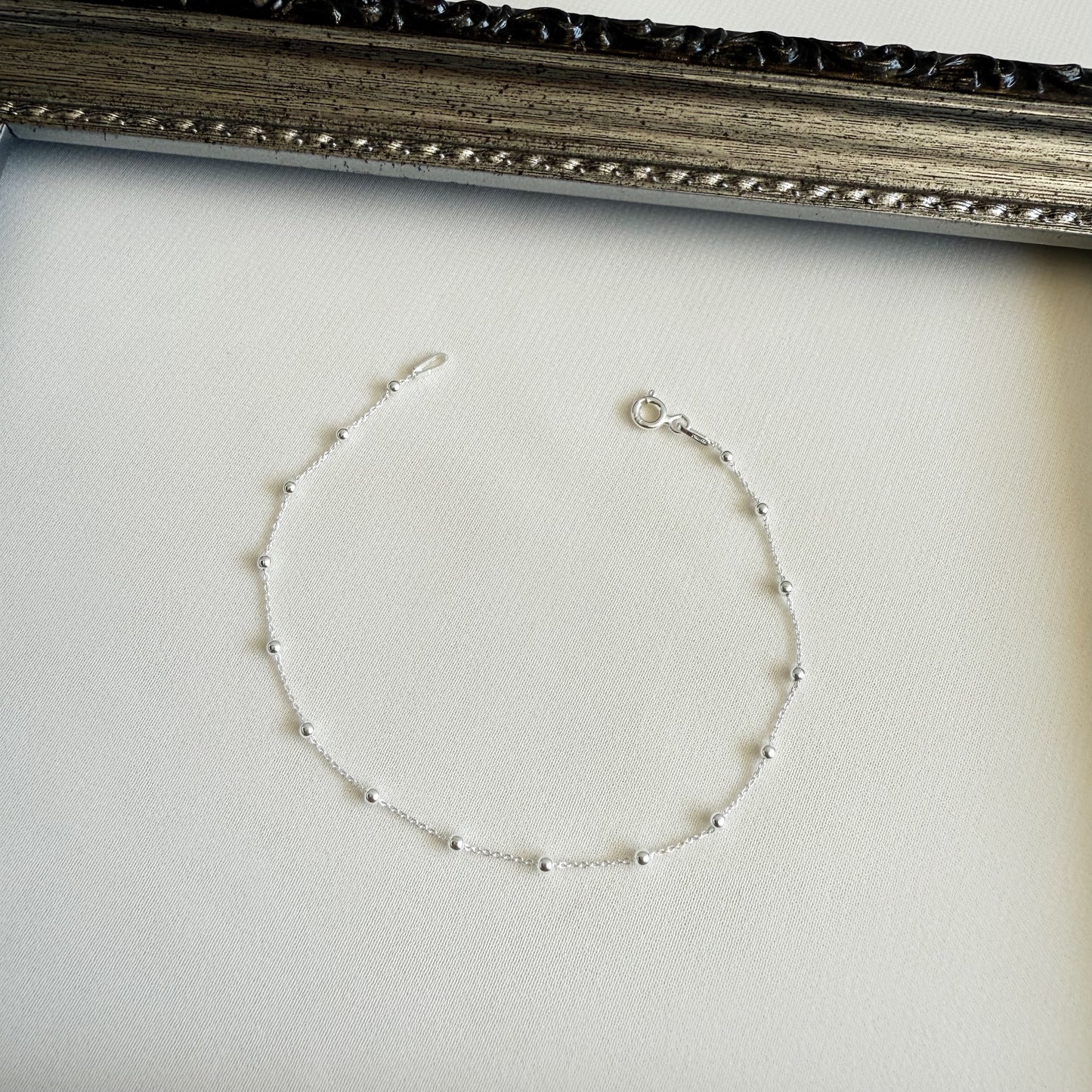 Pulsera Tradicional con Esferas