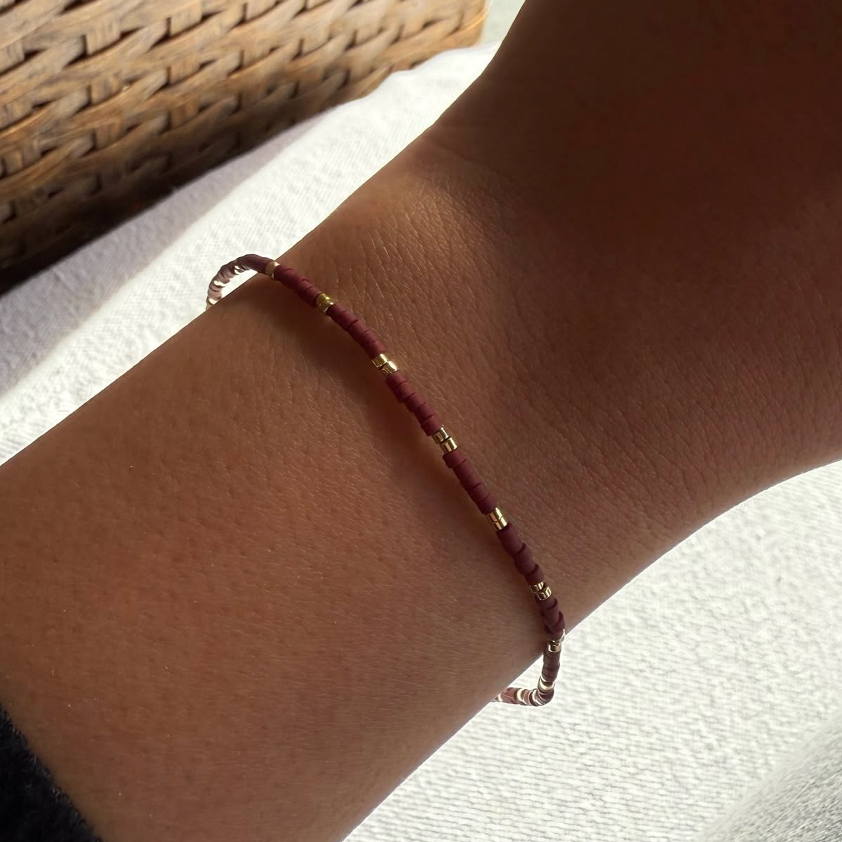 Pulsera con Broche Miyuki Delica - Burdeo