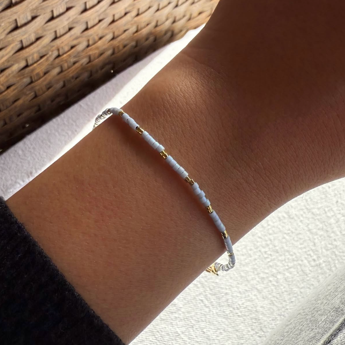 Pulsera con Broche Miyuki Delica - Celeste