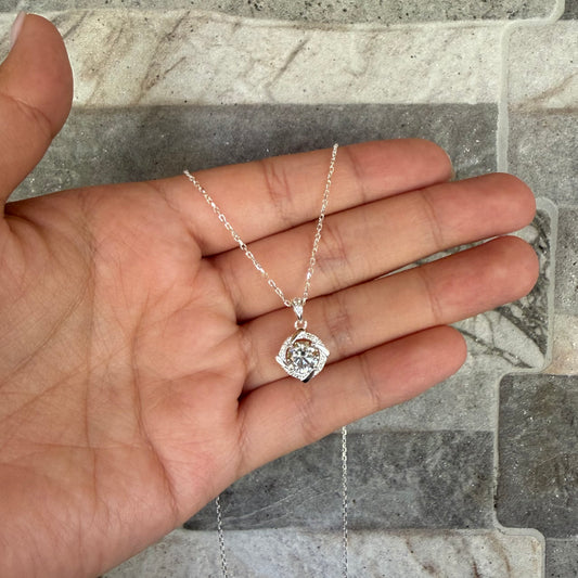 Collar Punto de Luz Moissanita